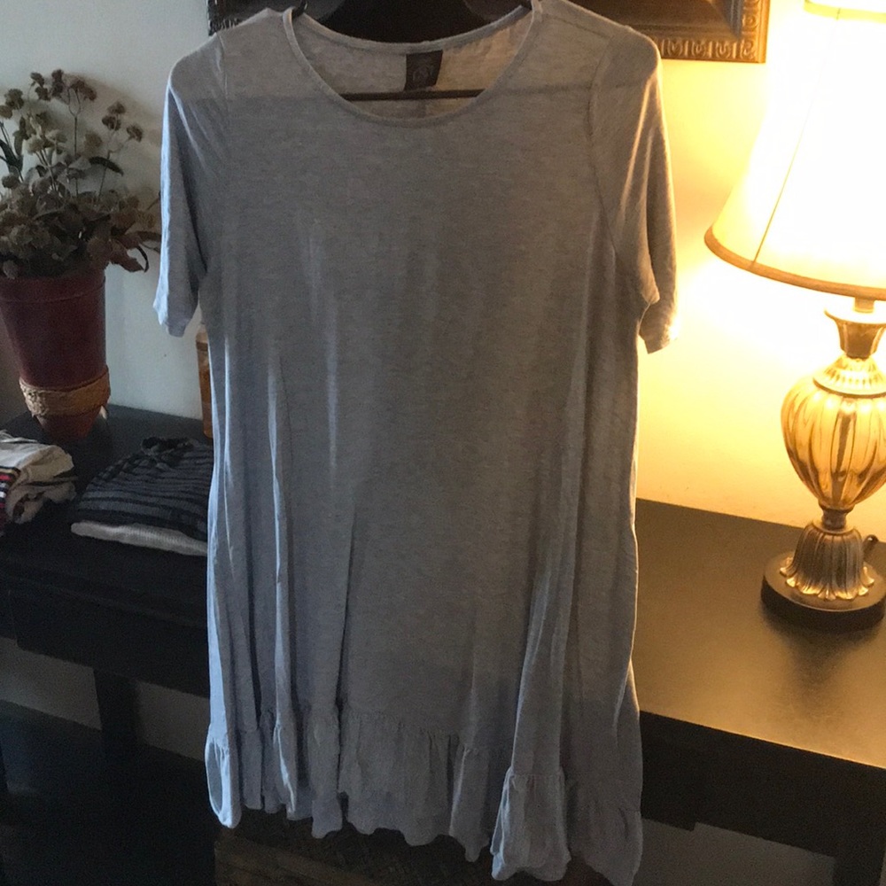 Agnes & Dora Blue ruffle tunic🌷